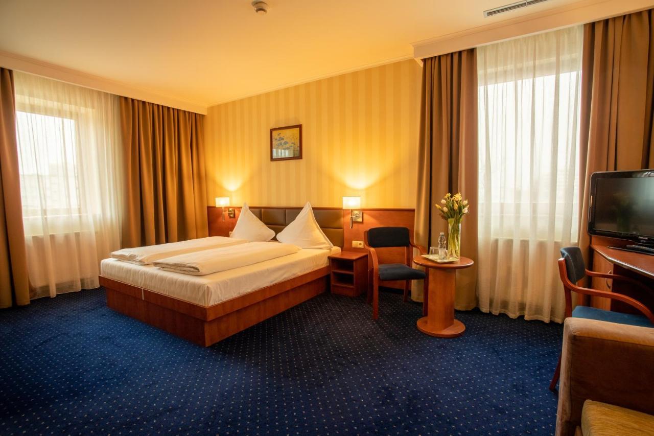 Business Hotel Vega فروتسواف المظهر الخارجي الصورة